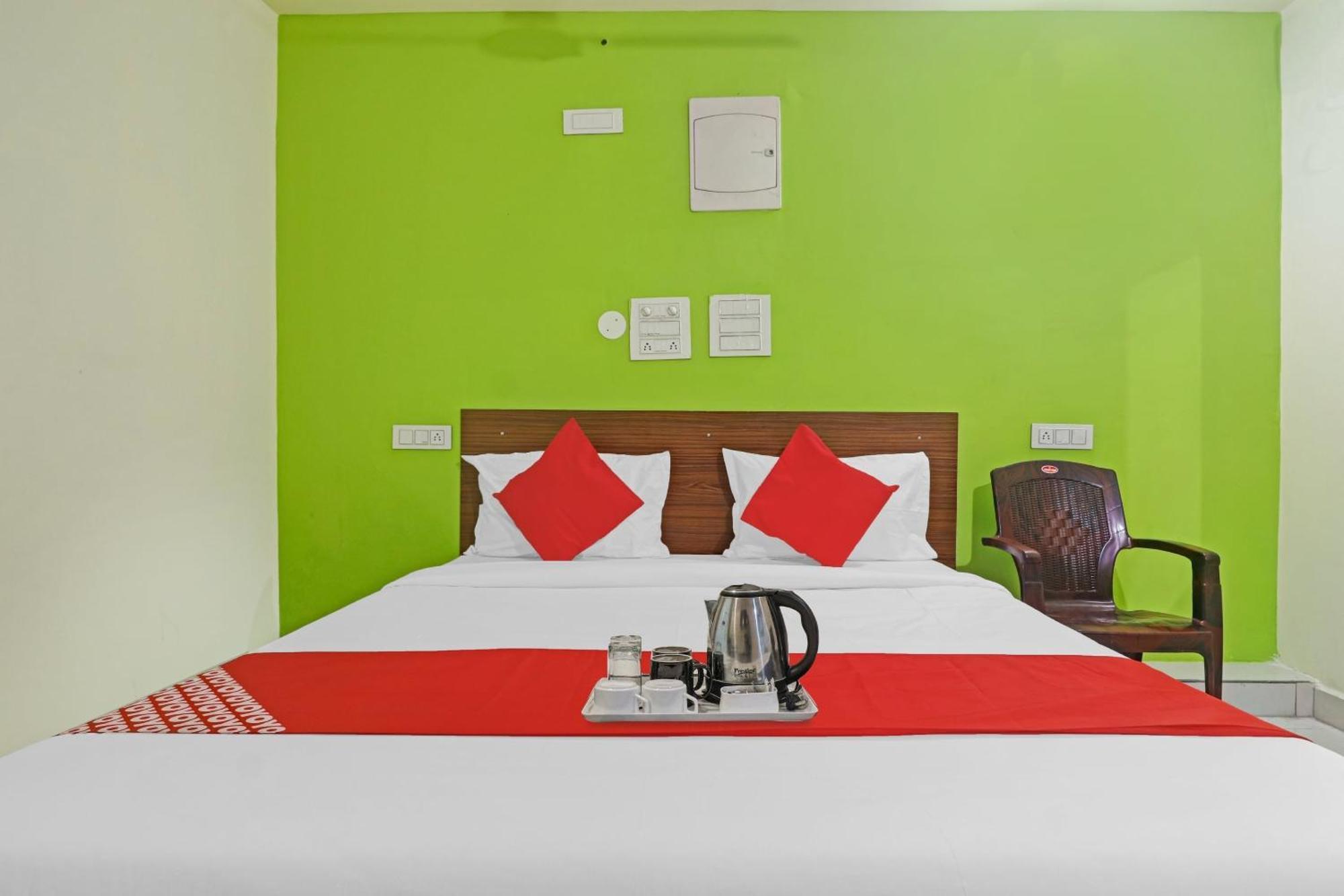 Super Hotel O Dk Reddy Square Хидерабад Екстериор снимка