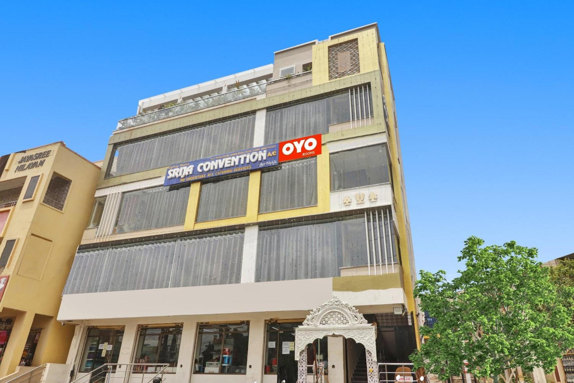 Super Hotel O Dk Reddy Square Хидерабад Екстериор снимка