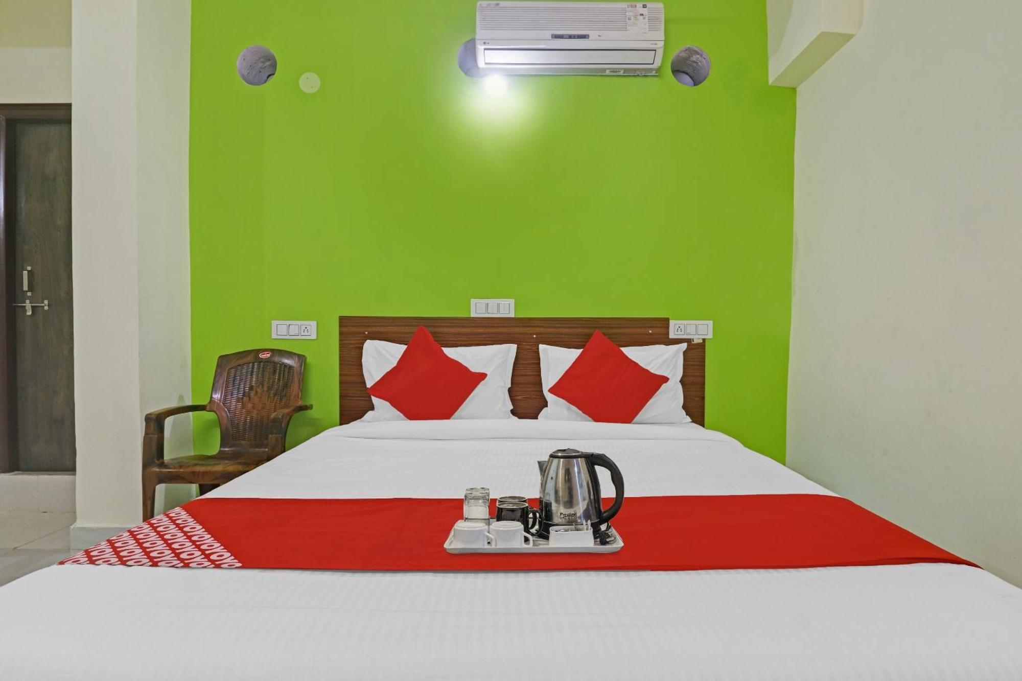 Super Hotel O Dk Reddy Square Хидерабад Екстериор снимка