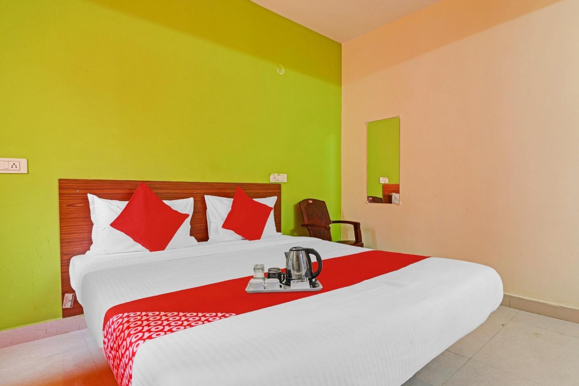 Super Hotel O Dk Reddy Square Хидерабад Екстериор снимка