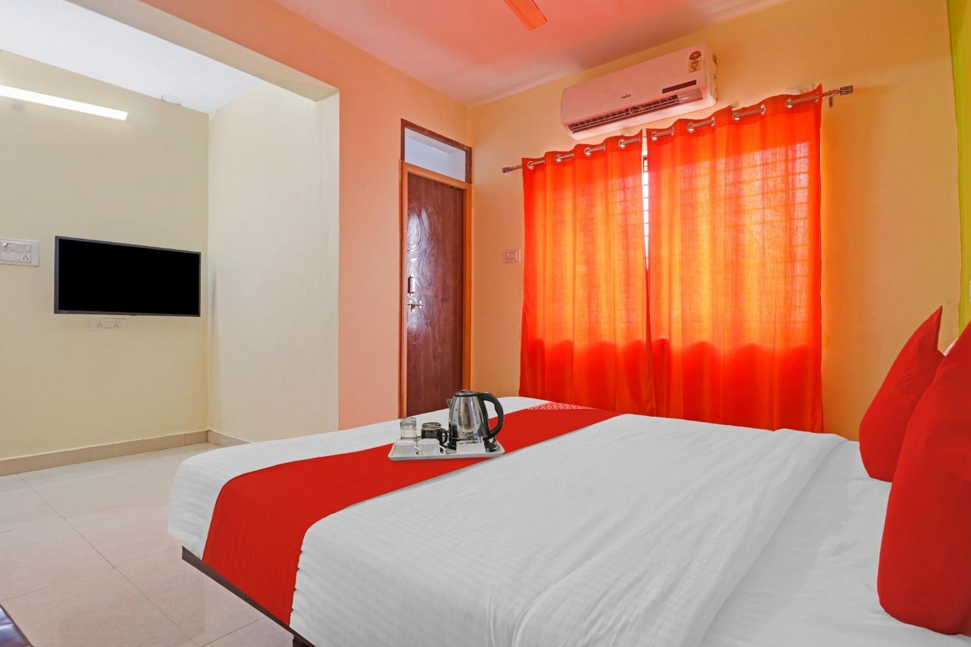 Super Hotel O Dk Reddy Square Хидерабад Екстериор снимка